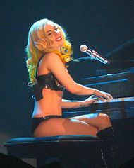 Lady Gaga (2010).jpg