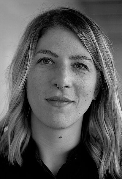 File:Carina Huppertz (Nasenring).jpg