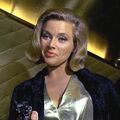 Honor Blackman als Pussy Galore in Goldfinger.jpg
