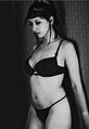 Pilar Valadie auf einem Schwarz-Weiss-Foto in erotischer Unterwaesche.jpg