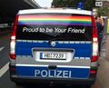 Polizei Bremen mit LSBT-Symbol.jpg