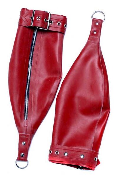 Datei:Rote Fesselhandschuhe von Westward Bound.jpg